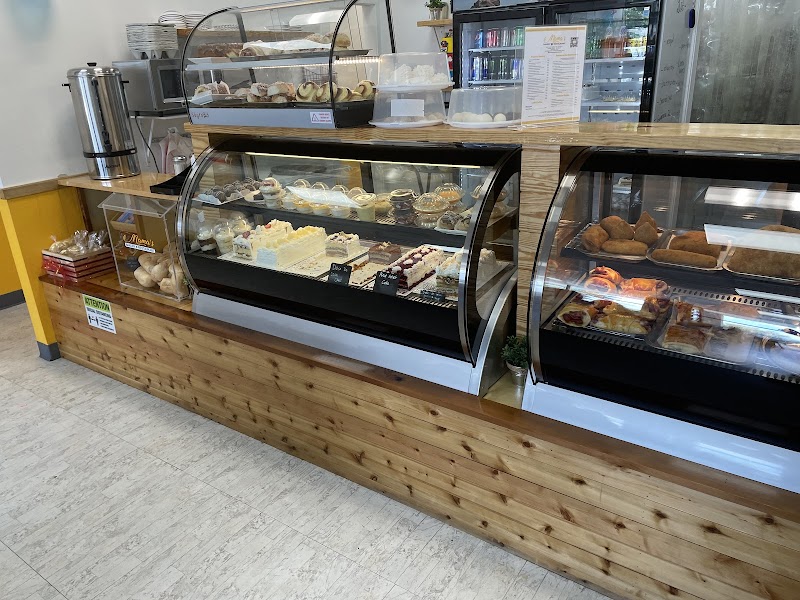 Mama's Bakery & Restaurant