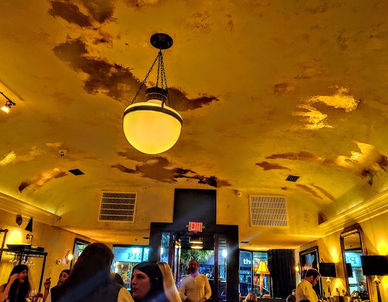 Vintage Lounge