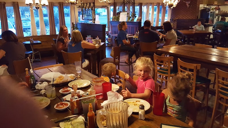 Santi’s Mount Pleasant