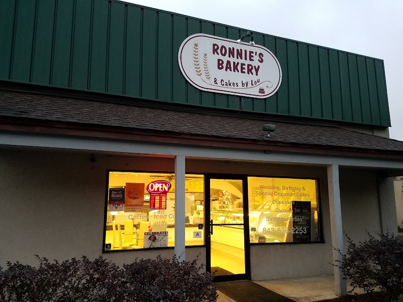 Ronnie's Bakery & Cakes by Lou