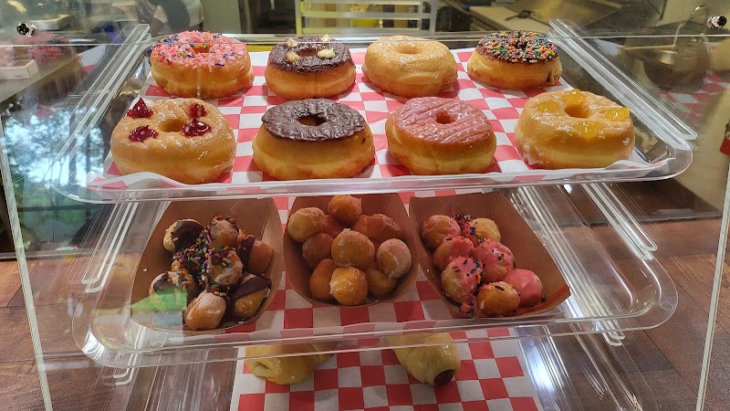 DonutMakes